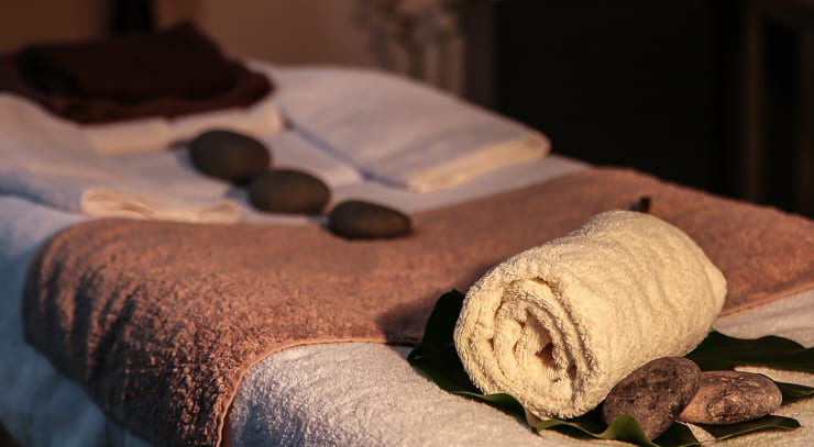 Massagem Com Pedras Quentes